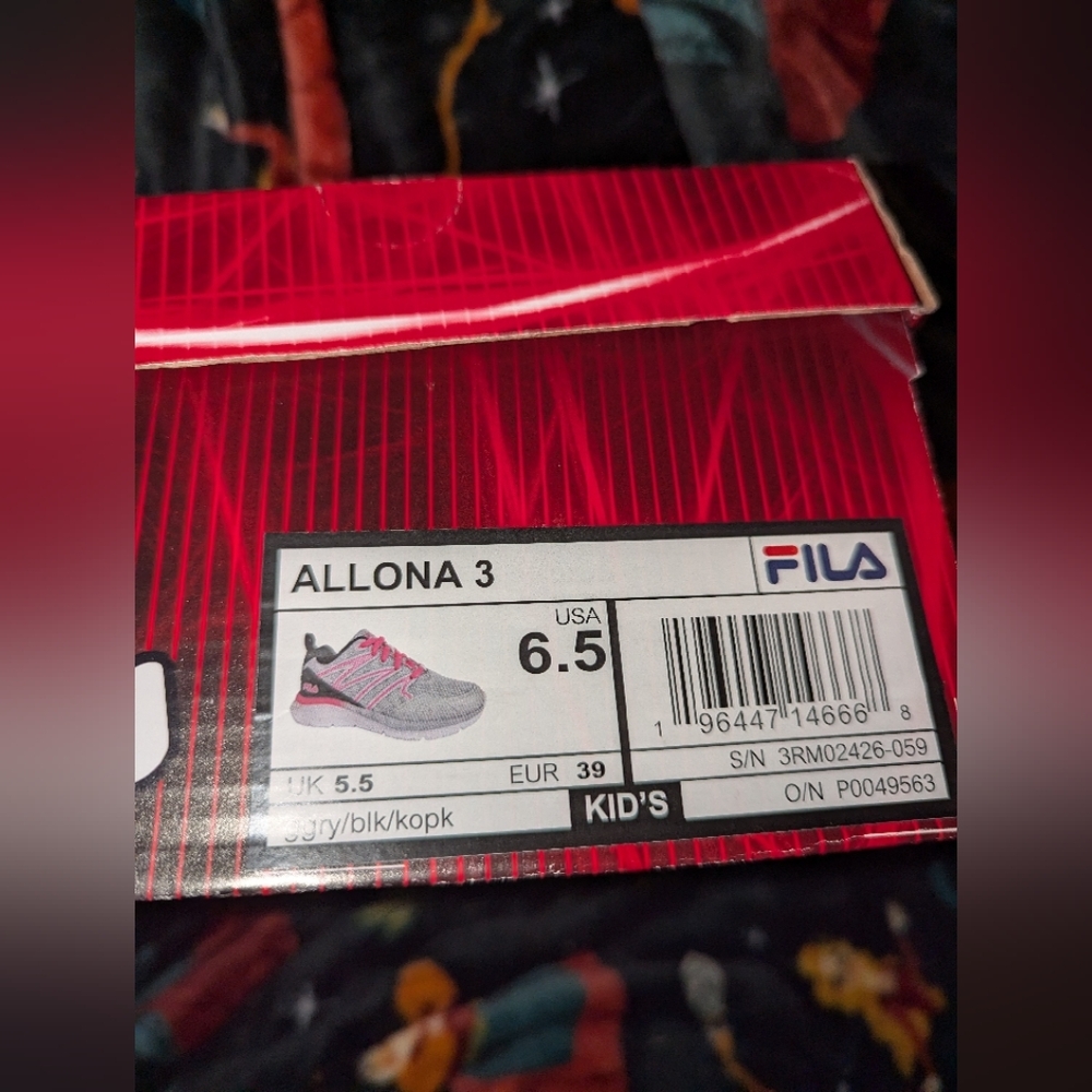 Fila Gray and Pink Shoes 6.5